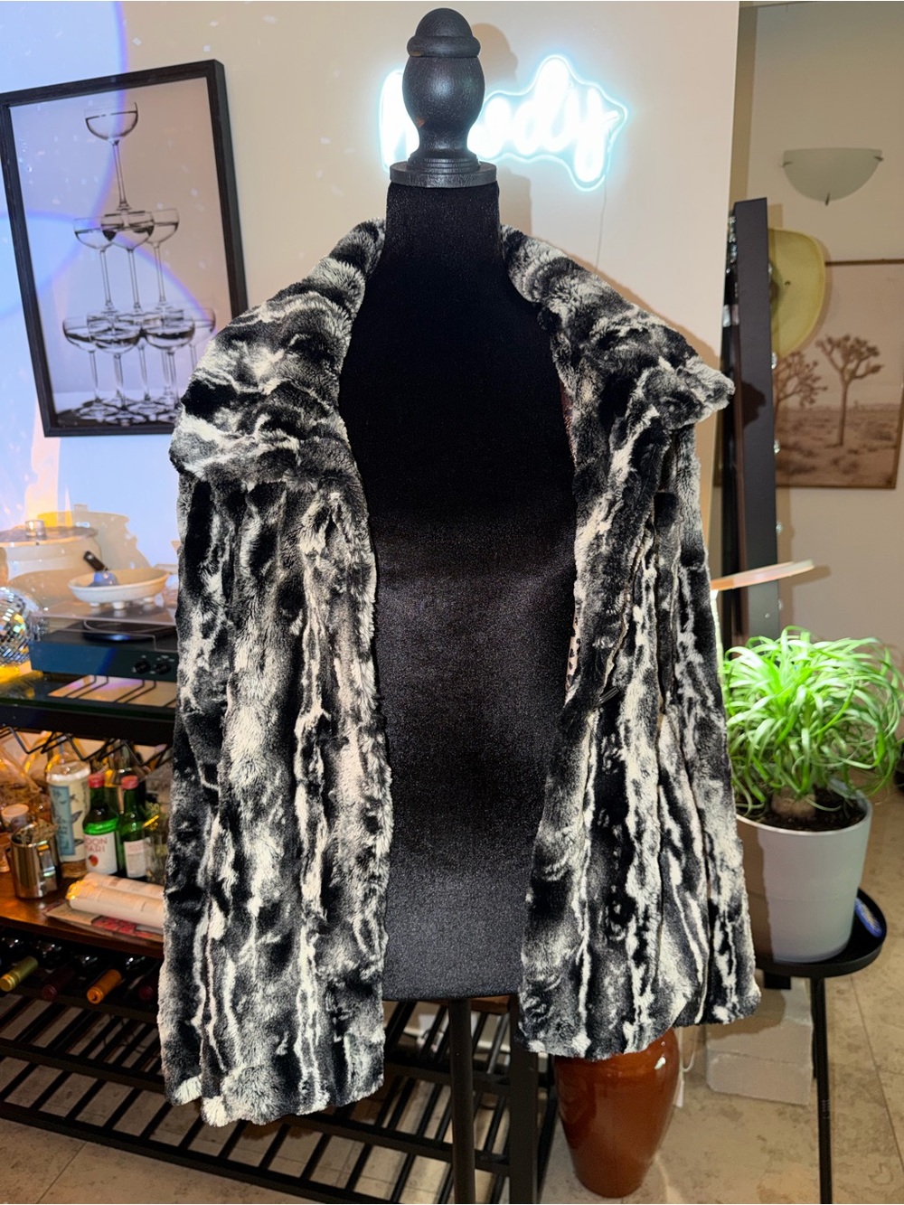 Black & White Faux Fur Teddy Jacket - Luxe Cozy Outerwear